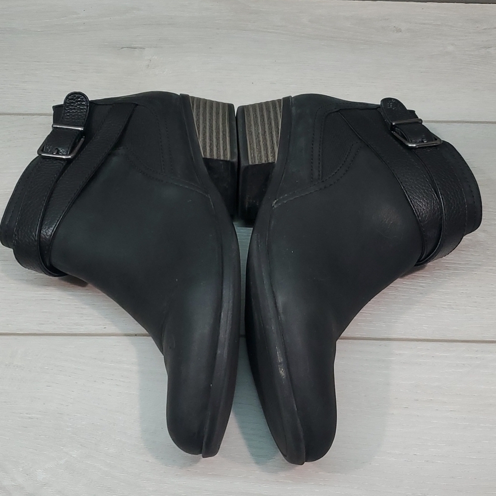 Clarks Collection Womens Ankle Boots shoes sz 8M - Picture 9 of 10
